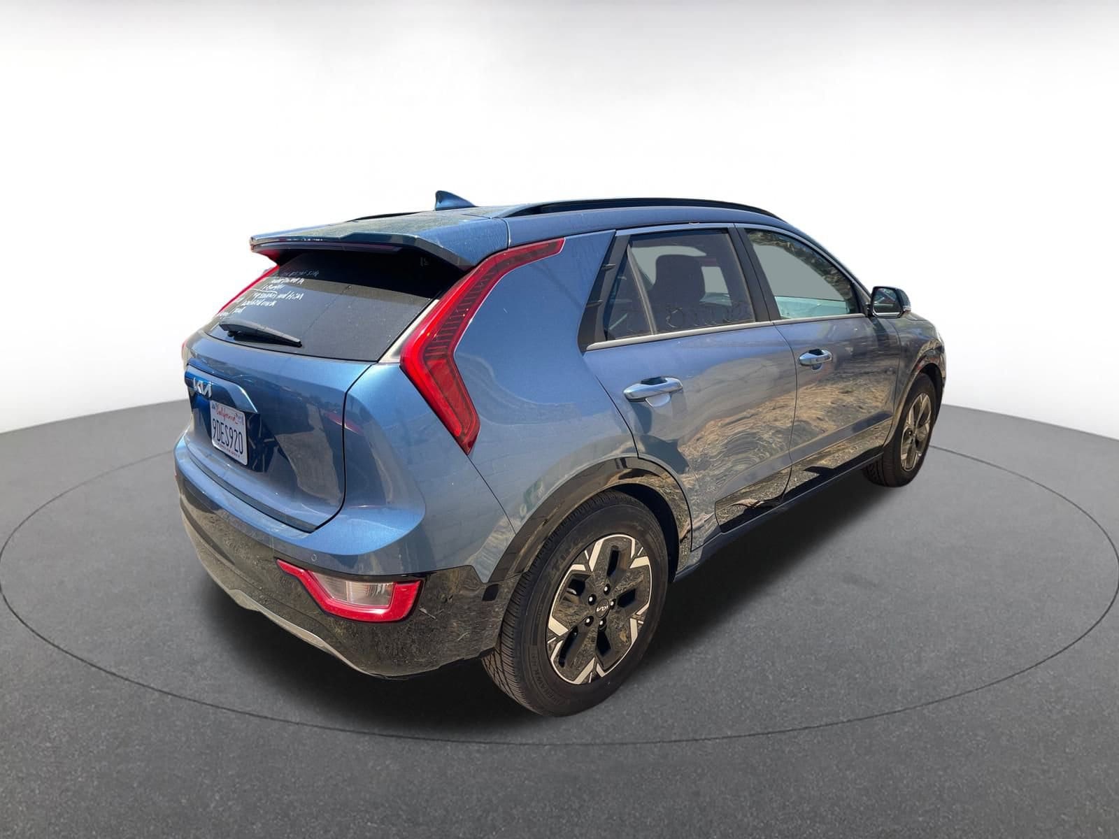 Thumbnail: 2023 Kia Niro - 7
