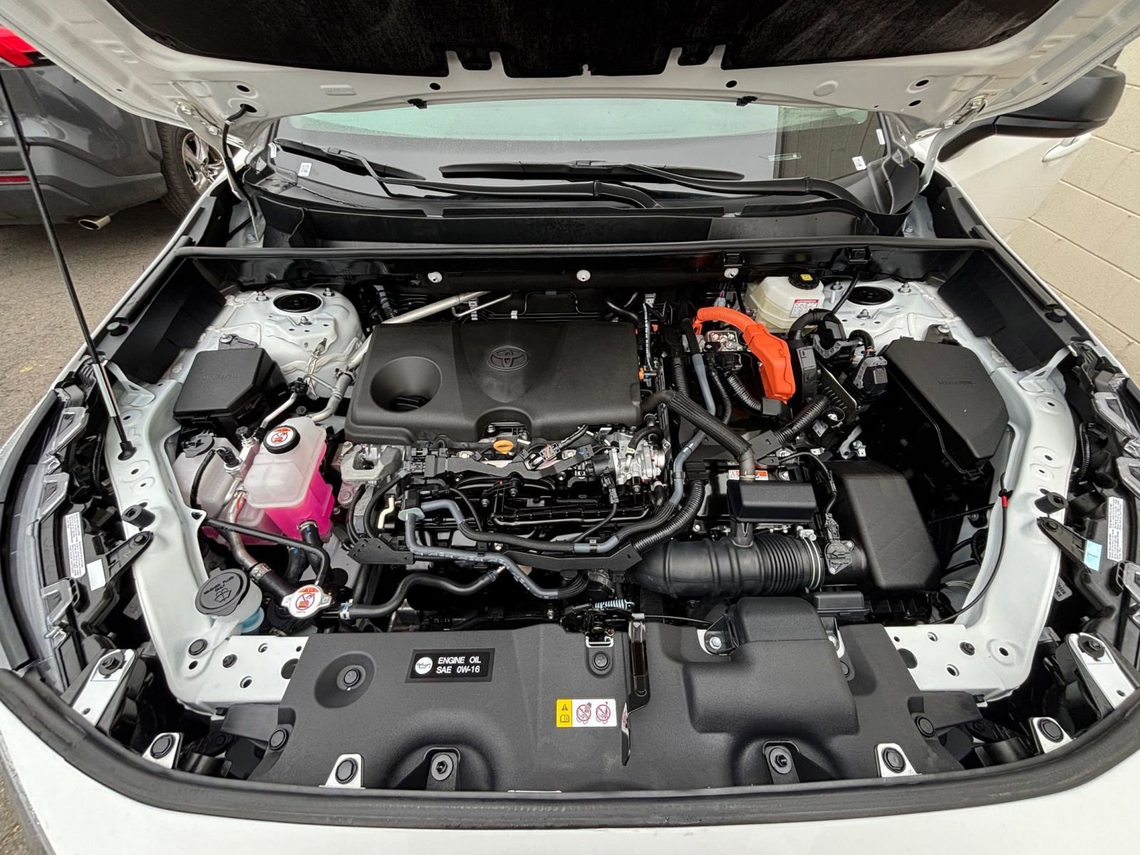 Thumbnail: 2025 Toyota RAV4 - 32