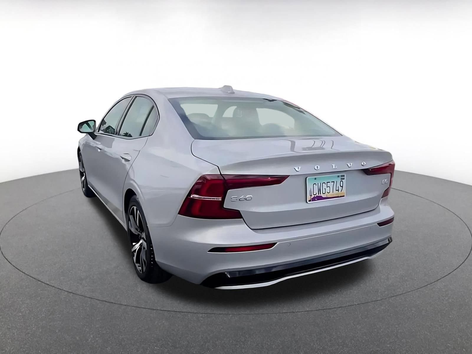 Thumbnail: 2024 Volvo S60 - 11