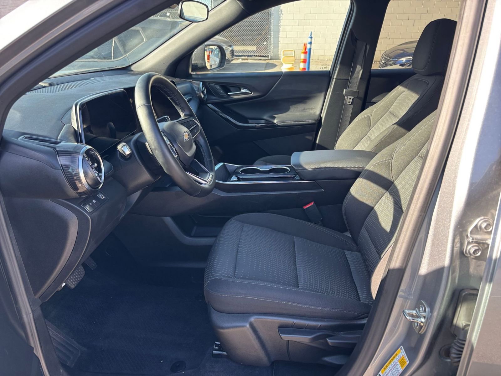 Thumbnail: 2025 Chevrolet Equinox - 29