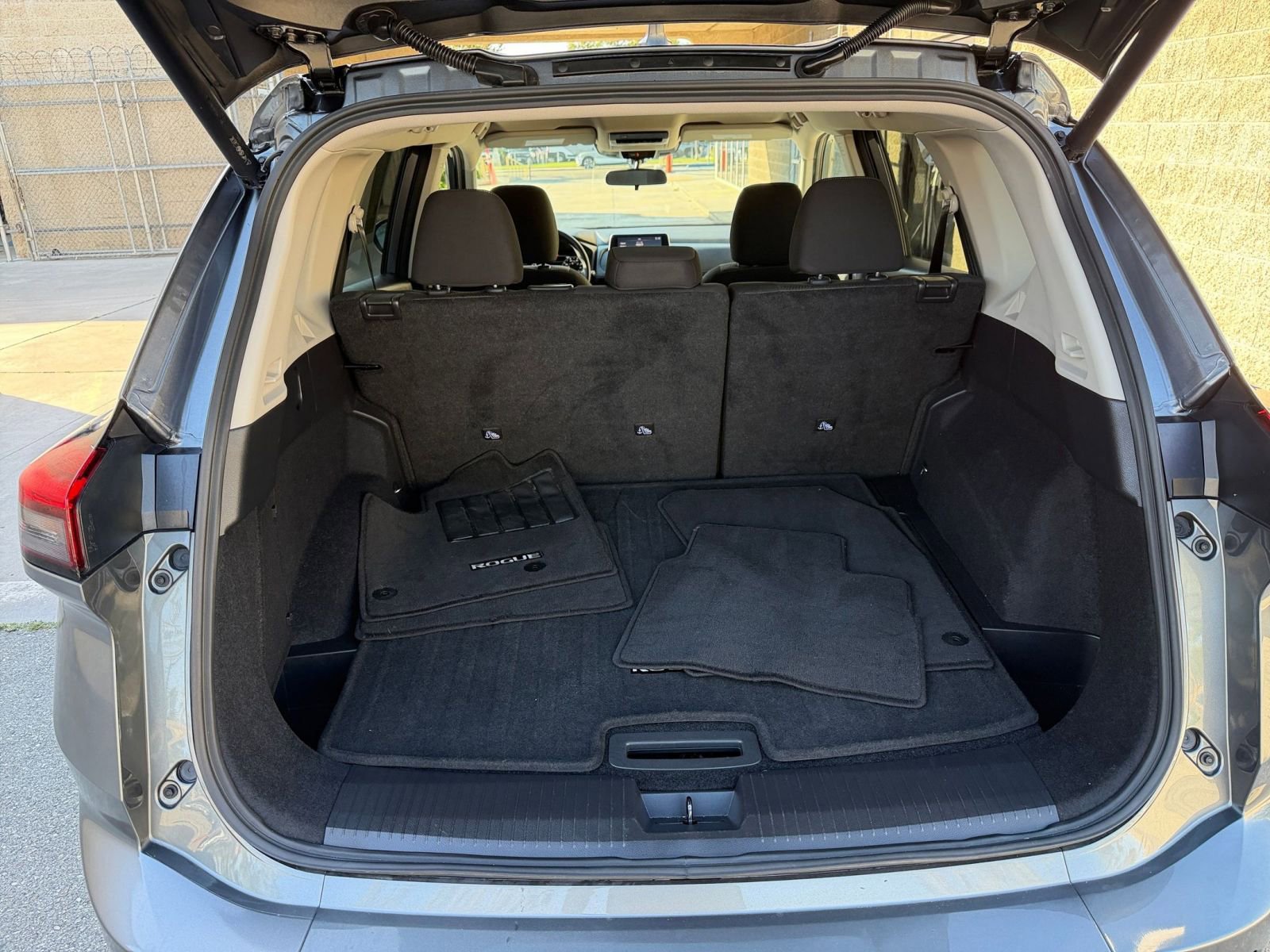 Thumbnail: 2025 Nissan Rogue - 33