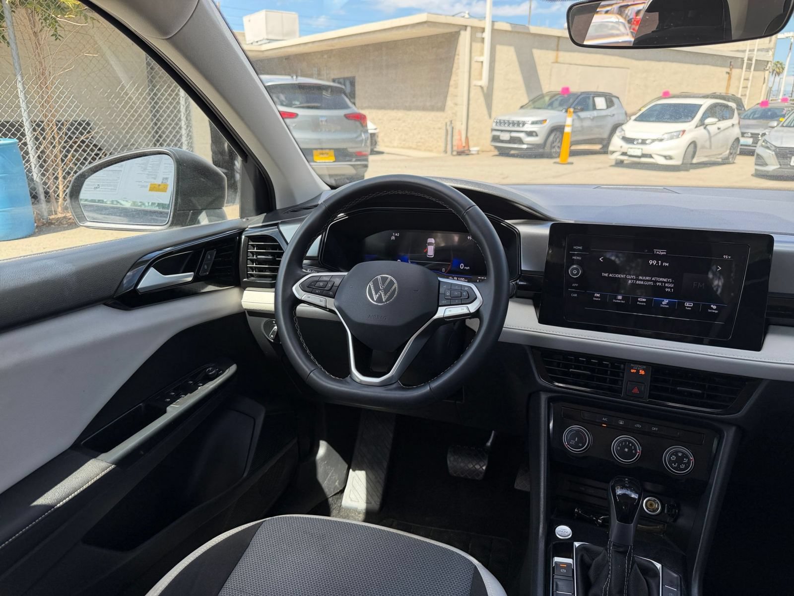Thumbnail: 2025 Volkswagen Taos - 31