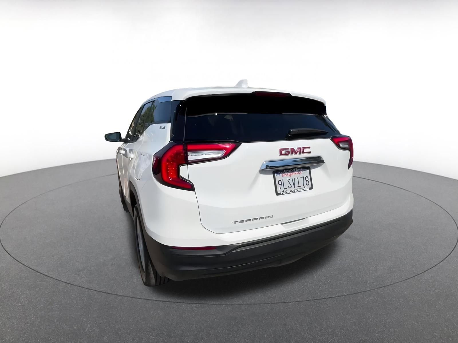 Thumbnail: 2024 GMC Terrain - 11