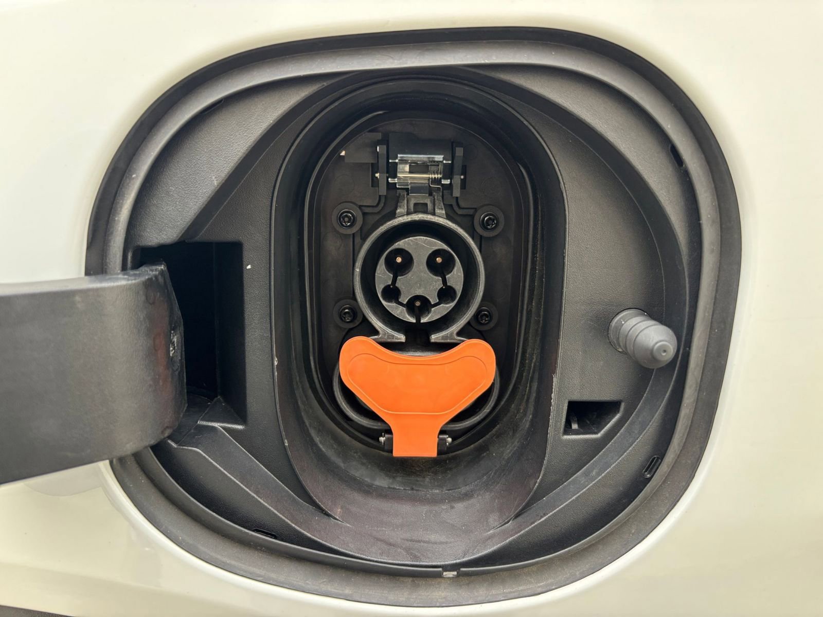 Thumbnail: 2023 Chevrolet Bolt EV - 23
