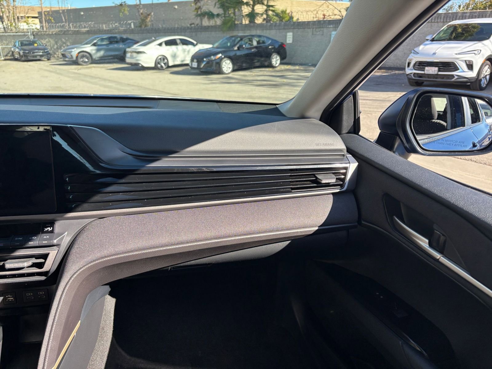 Thumbnail: 2025 Toyota Camry - 35