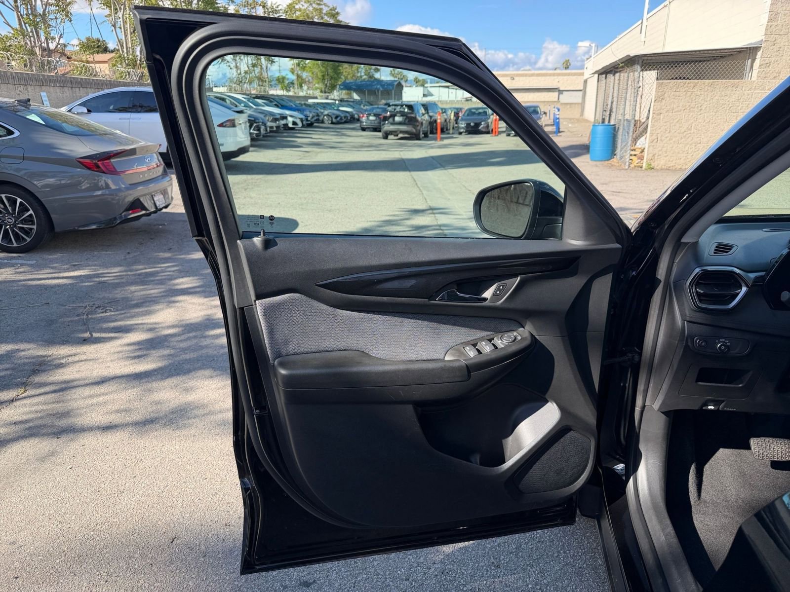 Thumbnail: 2025 Chevrolet TrailBlazer - 18