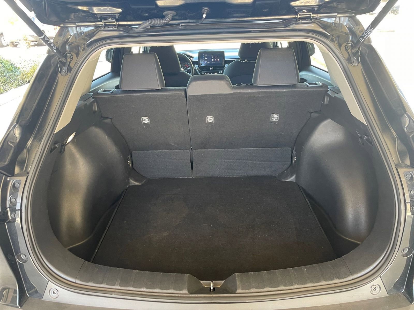 Thumbnail: 2025 Toyota Corolla Cross - 32