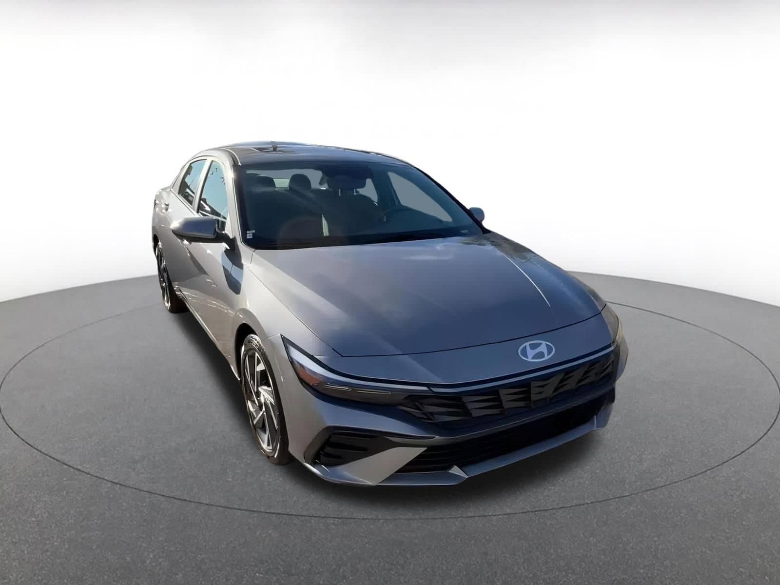 Thumbnail: 2025 Hyundai Elantra - 3