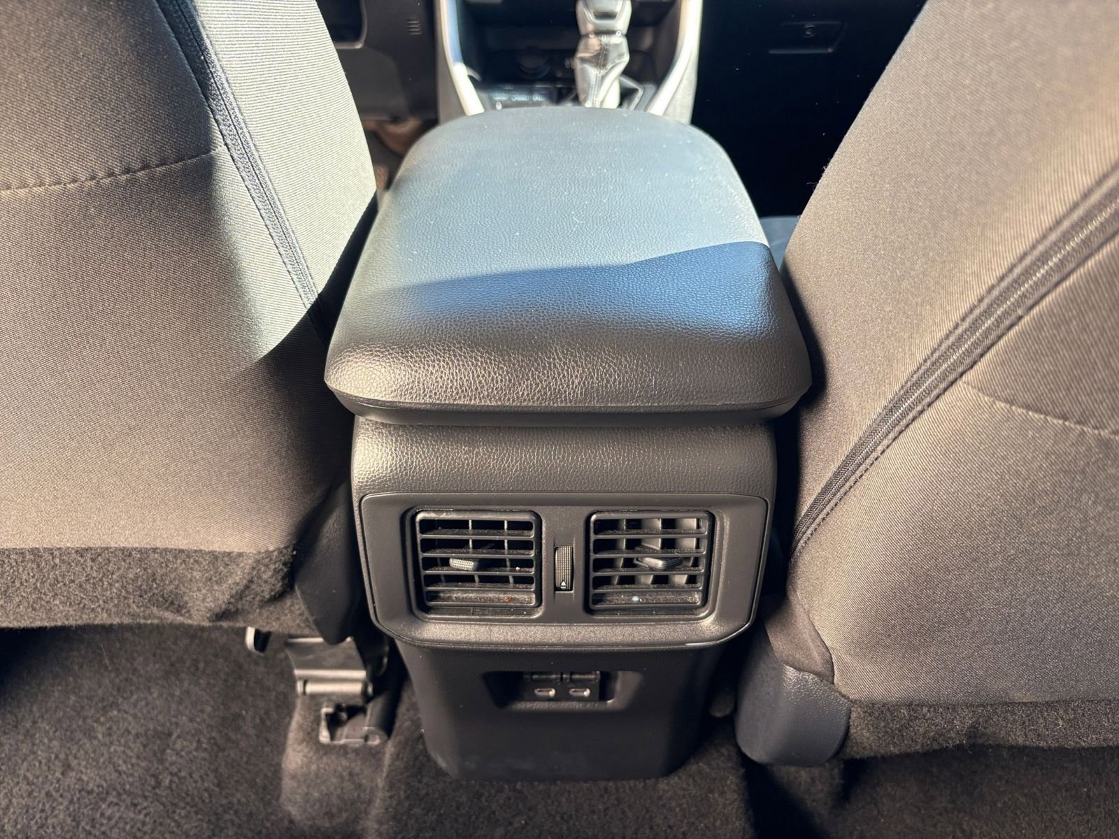 Thumbnail: 2025 Toyota RAV4 - 24