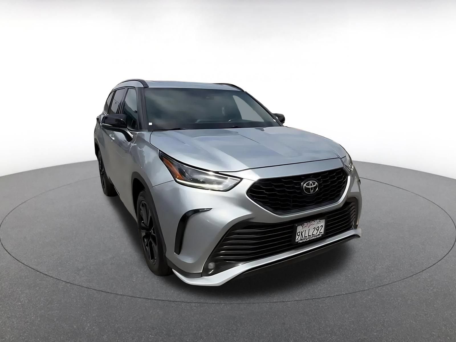 Thumbnail: 2024 Toyota Highlander - 3