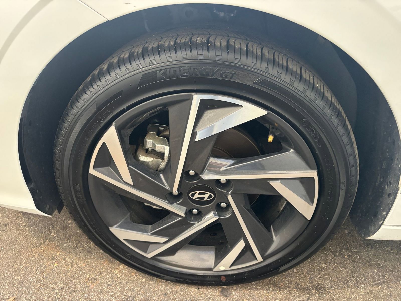 Thumbnail: 2025 Hyundai Elantra - 30