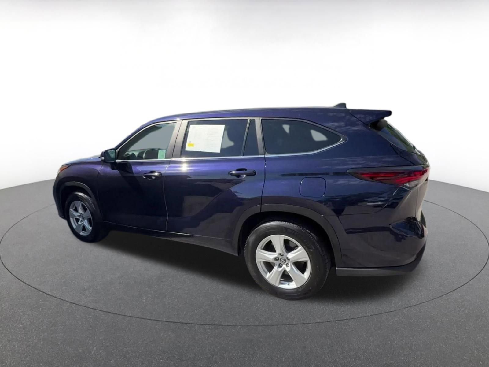 Thumbnail: 2025 Toyota Highlander - 10