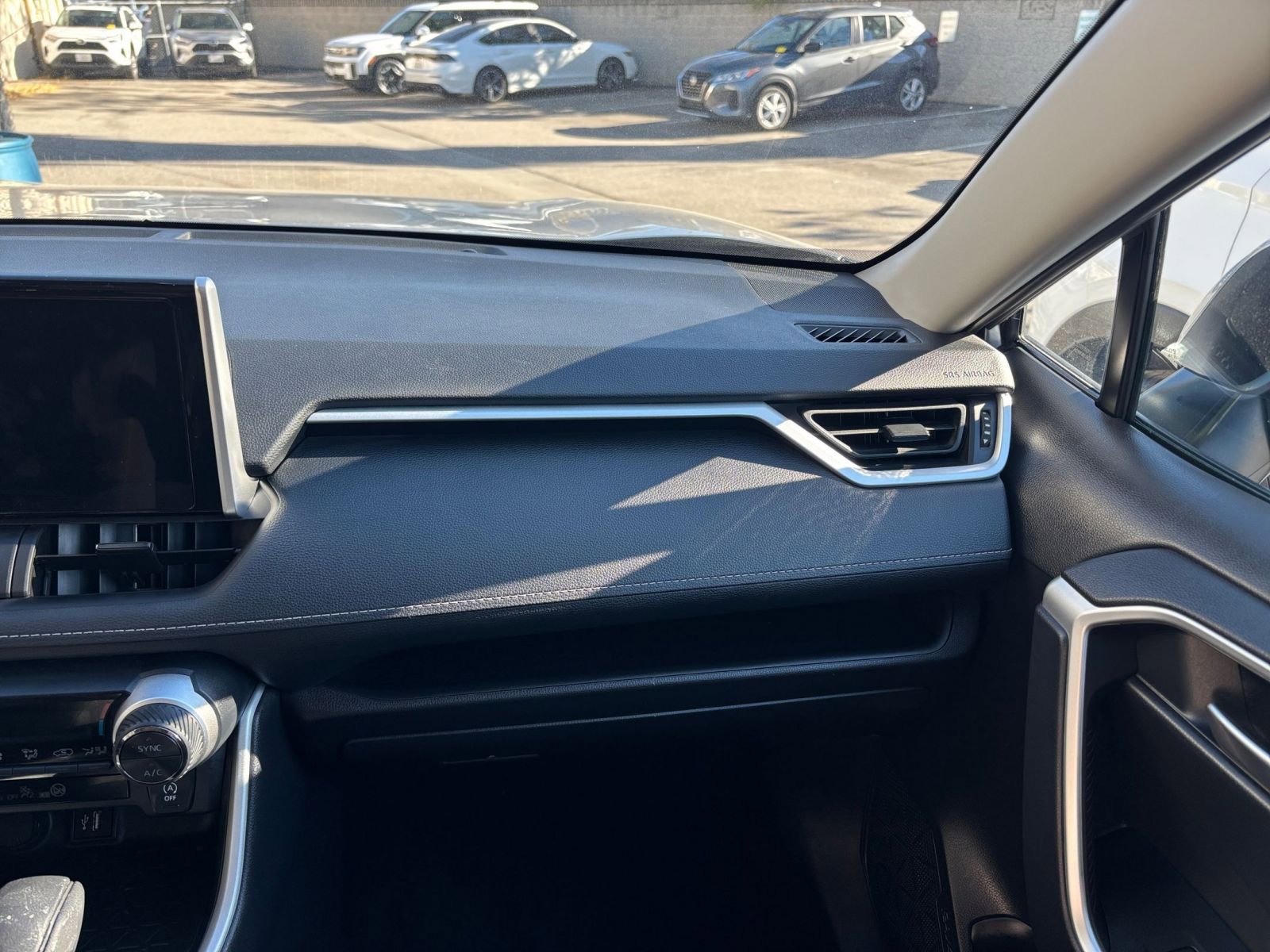 Thumbnail: 2025 Toyota RAV4 - 35