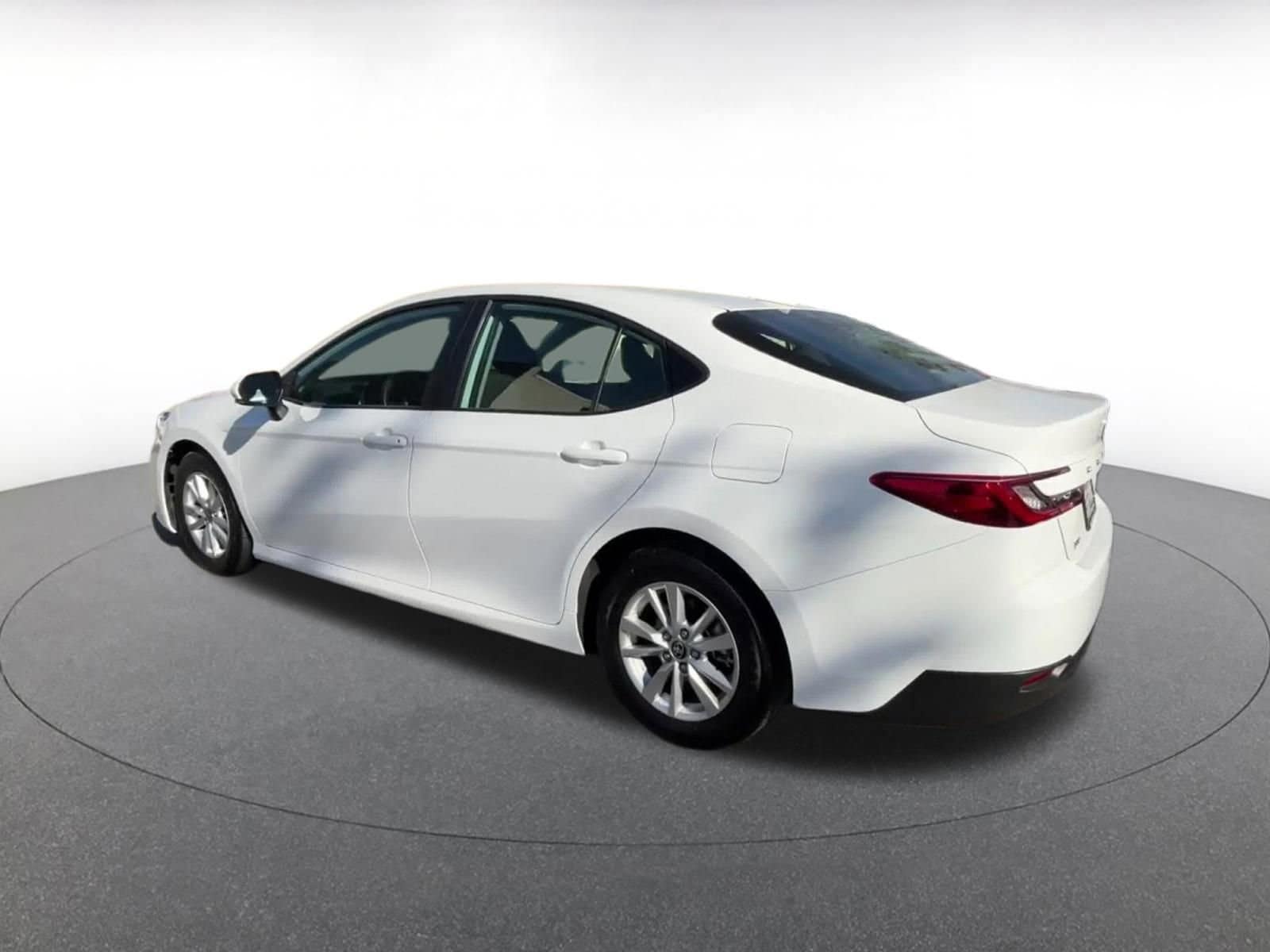 Thumbnail: 2025 Toyota Camry - 10