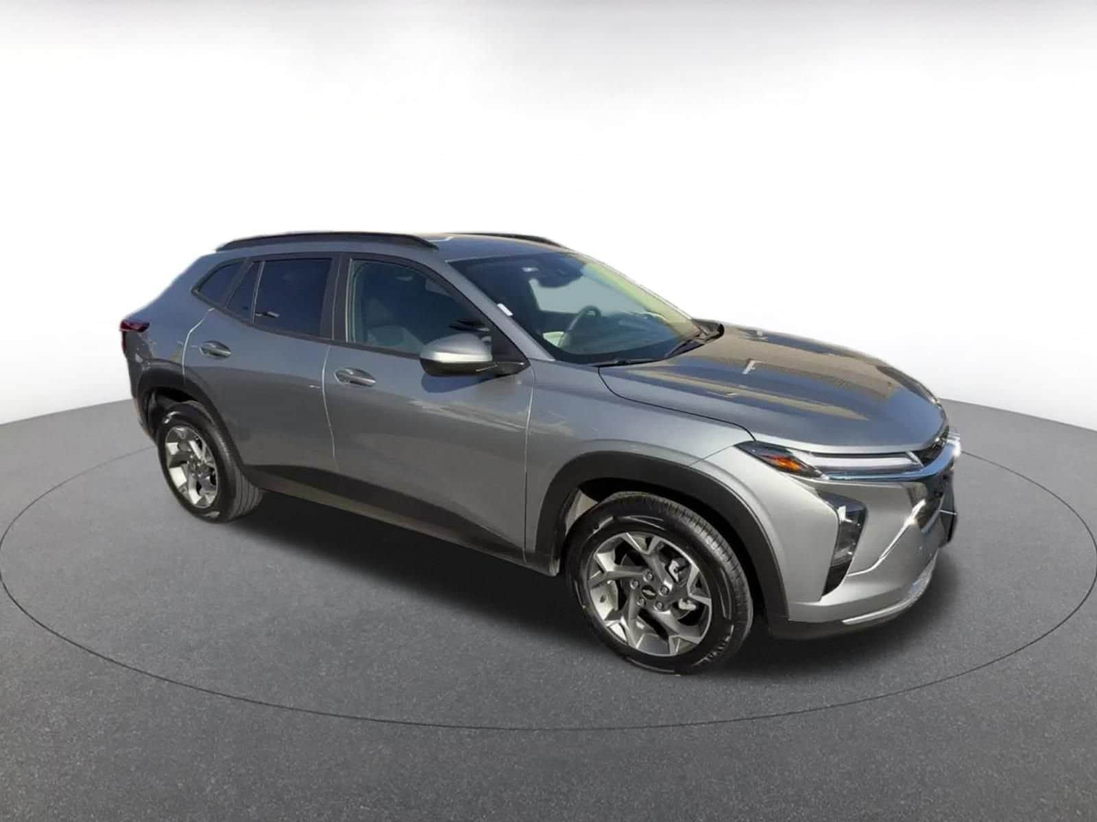 Thumbnail: 2025 Chevrolet Trax - 2
