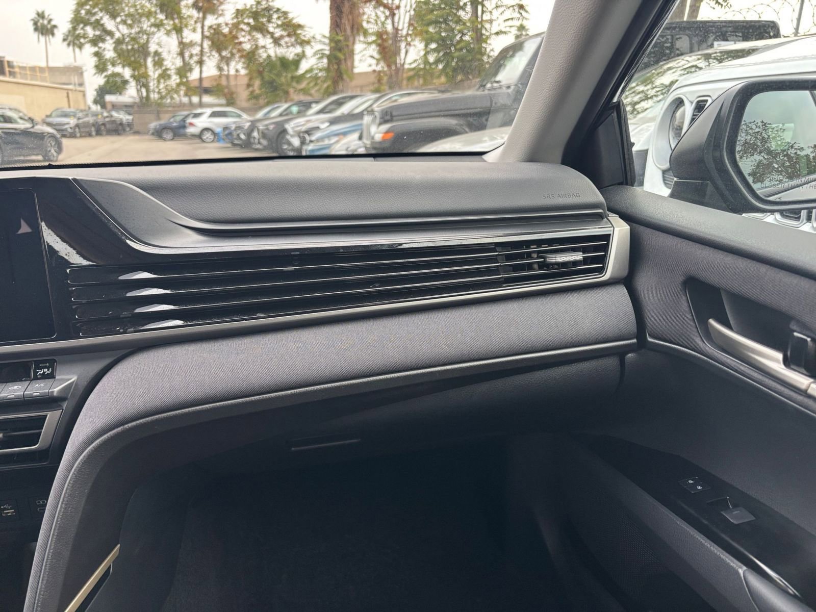 Thumbnail: 2025 Toyota Camry - 35