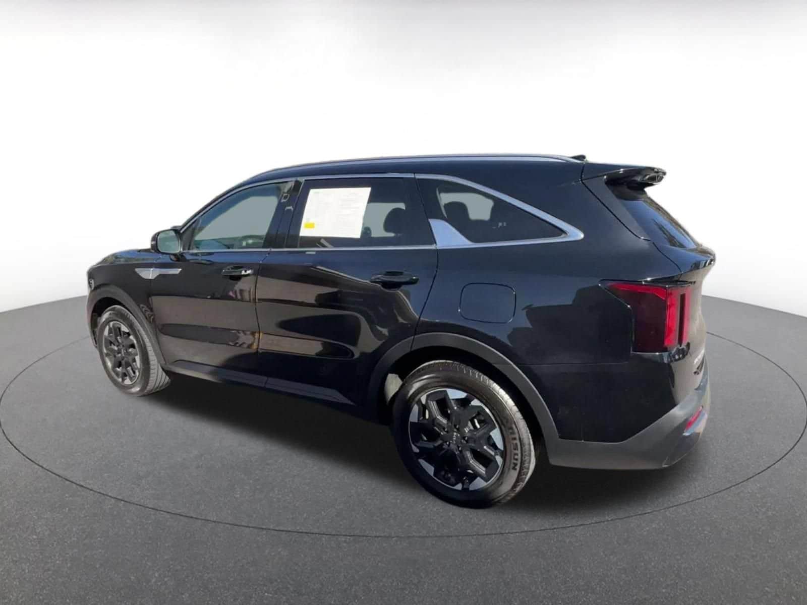 Thumbnail: 2024 Kia Sorento - 9