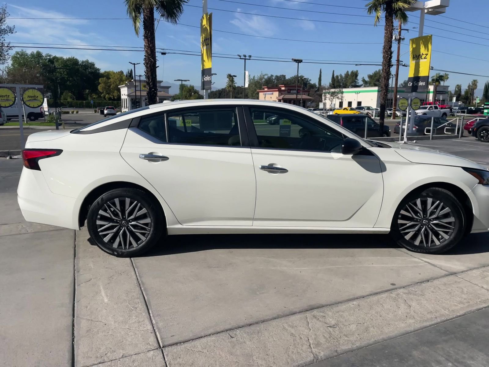 Thumbnail: 2025 Nissan Altima - 16