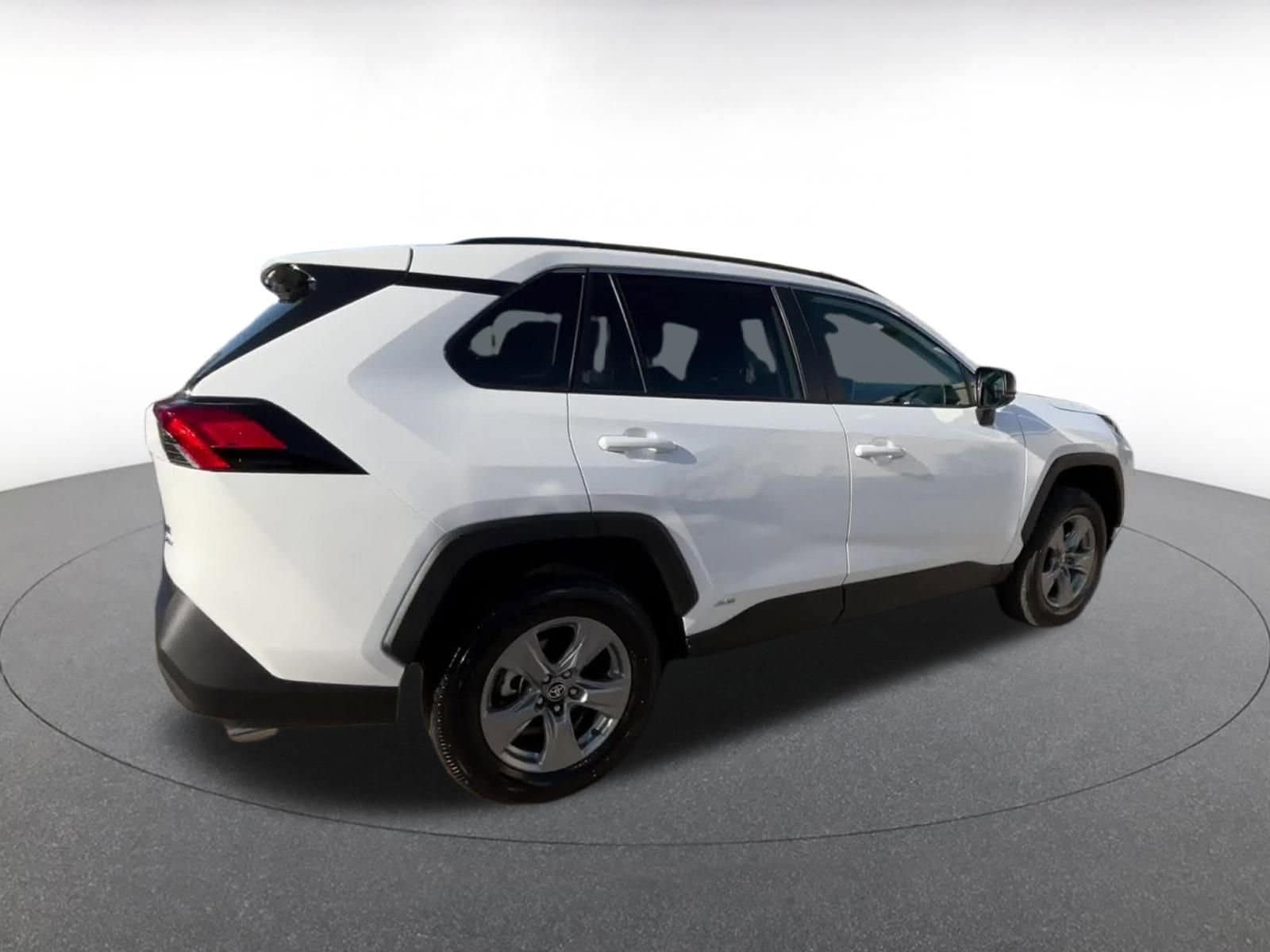 Thumbnail: 2025 Toyota RAV4 - 15