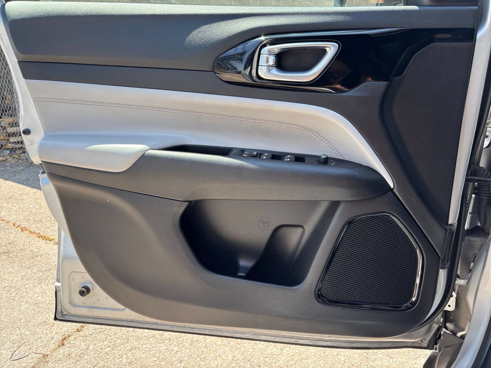 Thumbnail: 2025 Jeep Compass - 15
