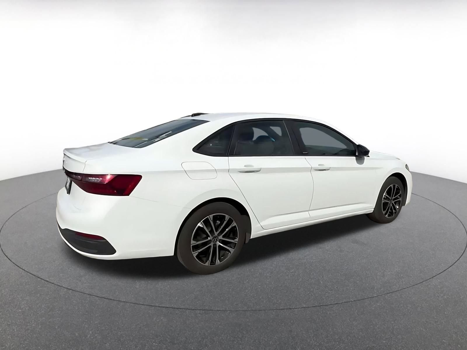 Thumbnail: 2025 Volkswagen Jetta - 15