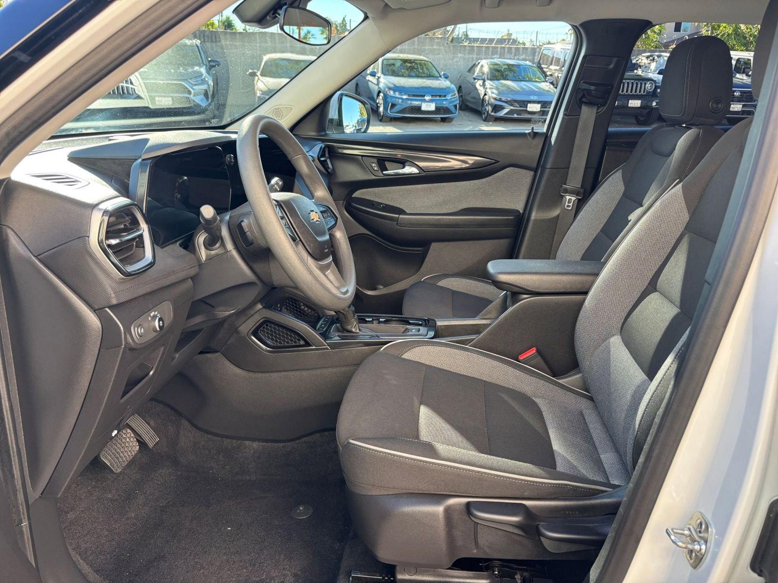 Thumbnail: 2025 Chevrolet TrailBlazer - 27