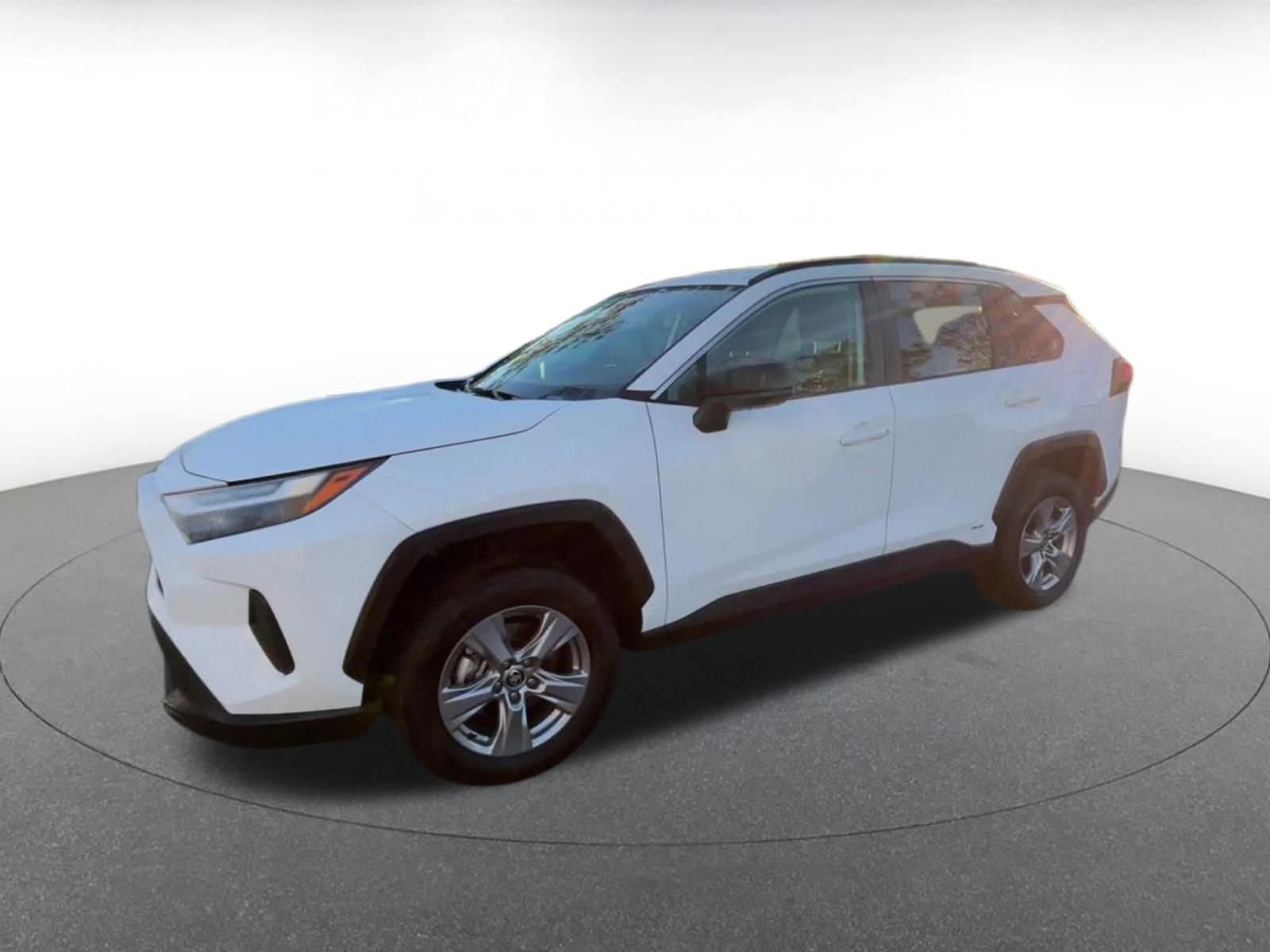 Thumbnail: 2025 Toyota RAV4 - 8