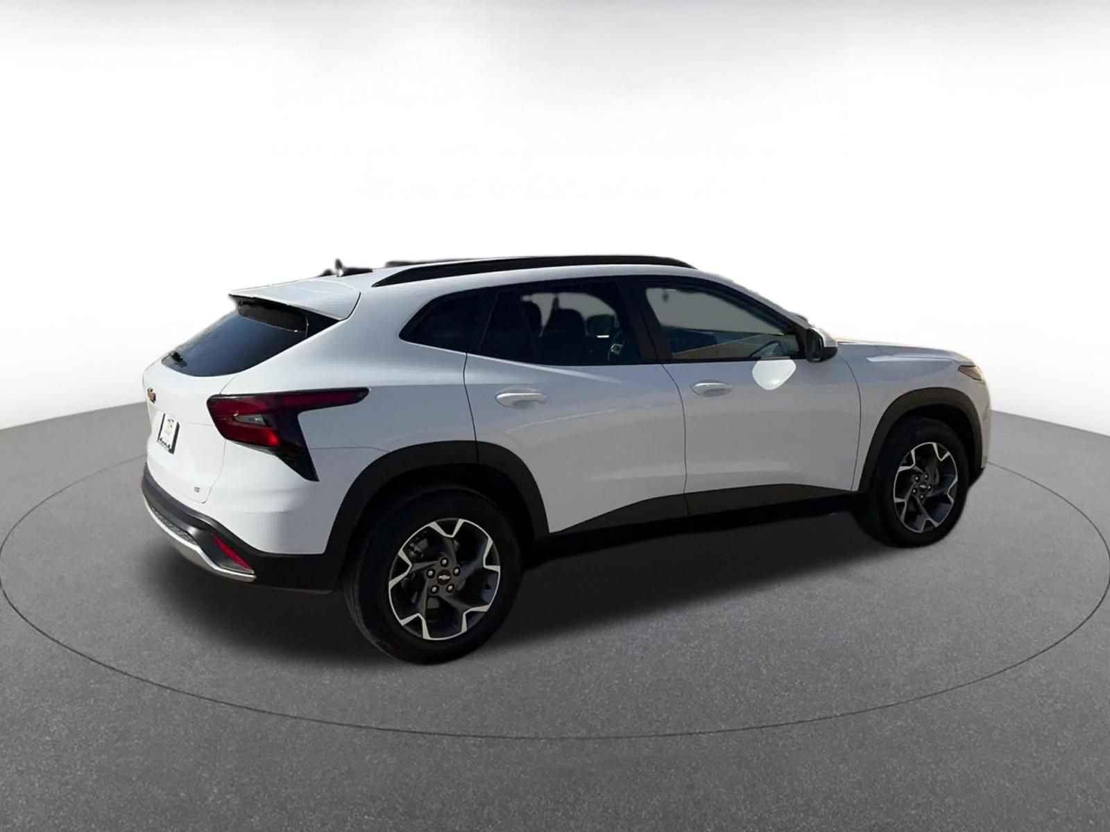 Thumbnail: 2025 Chevrolet Trax - 15