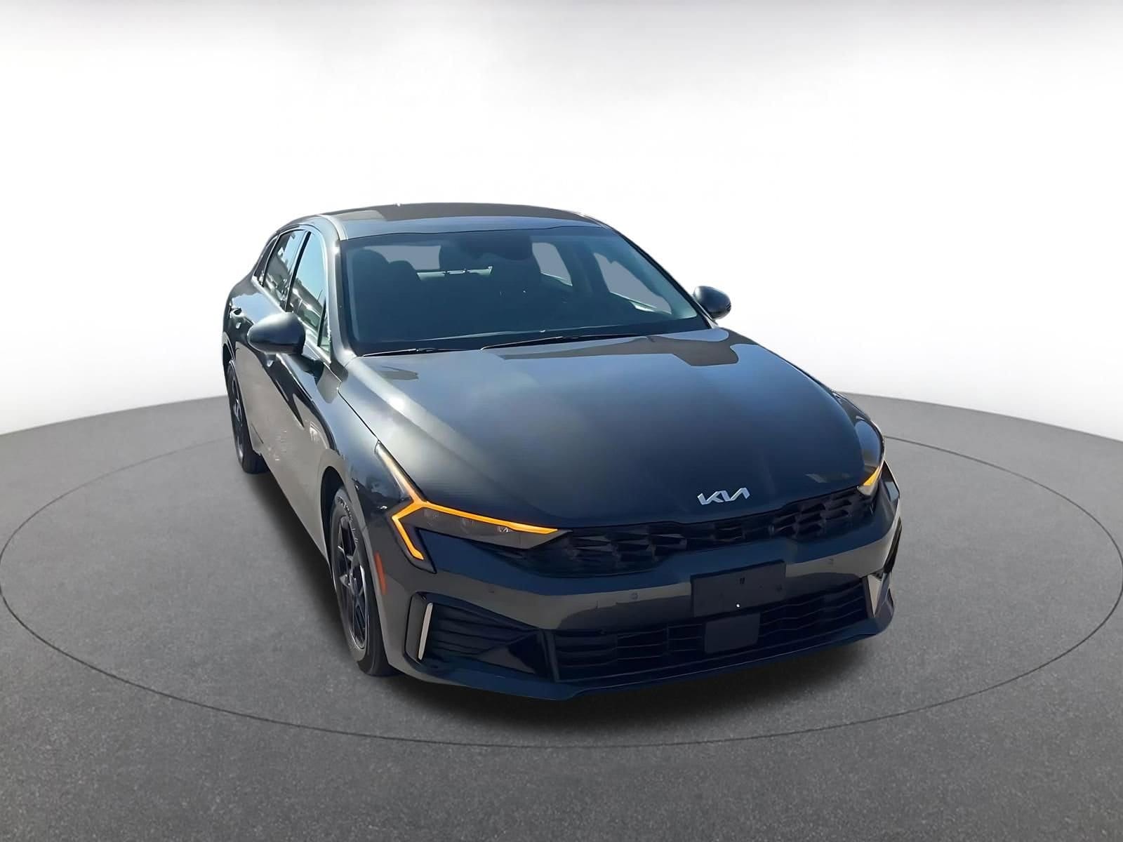 Thumbnail: 2025 Kia K5 - 3