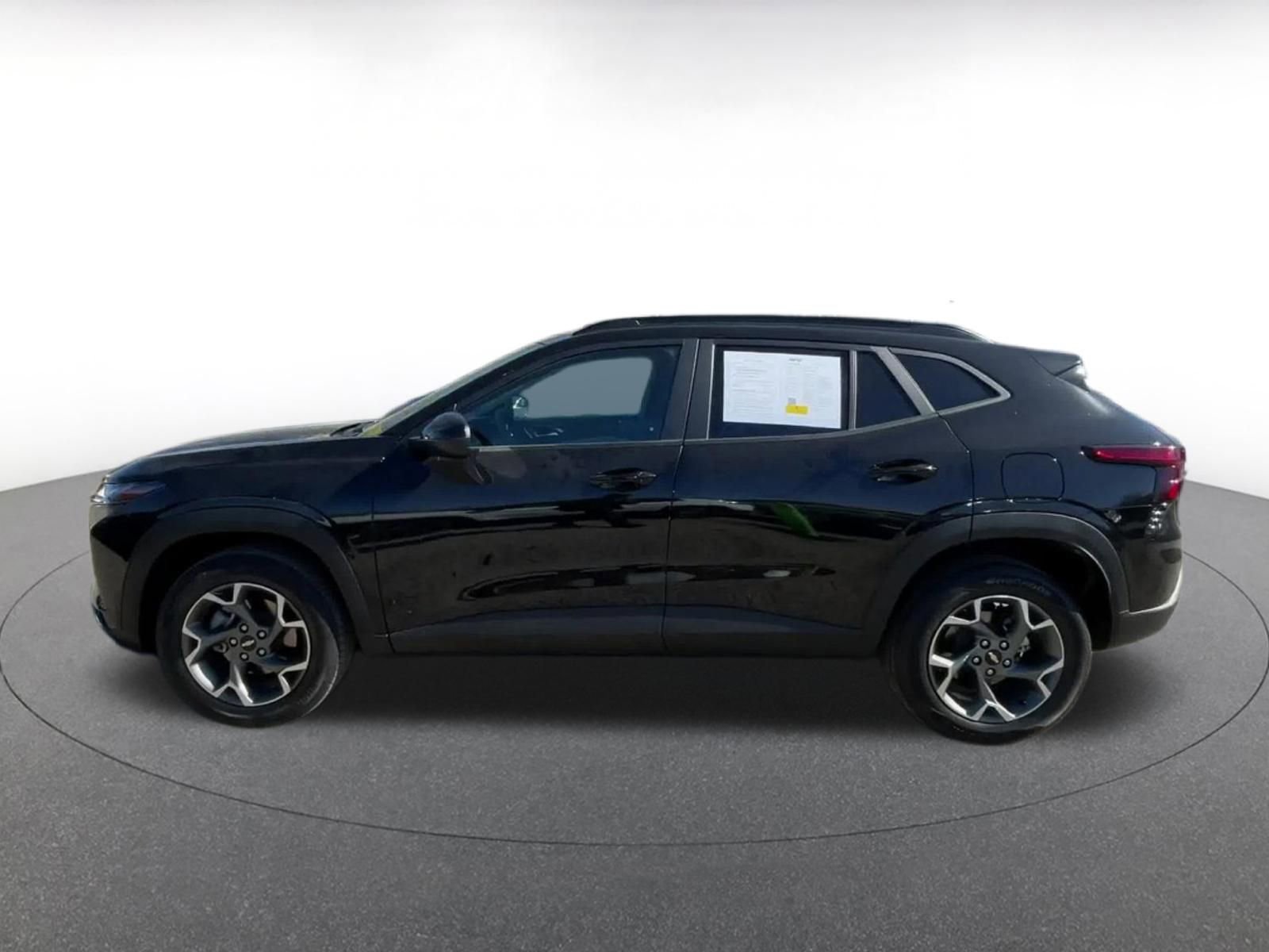 Thumbnail: 2025 Chevrolet Trax - 9