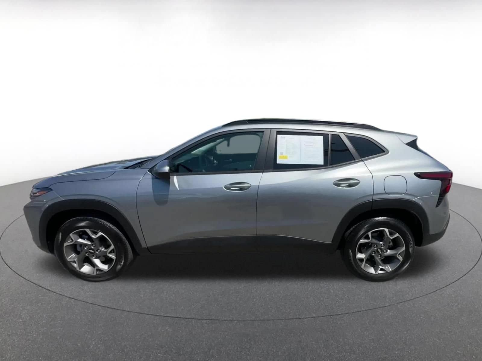 Thumbnail: 2025 Chevrolet Trax - 7