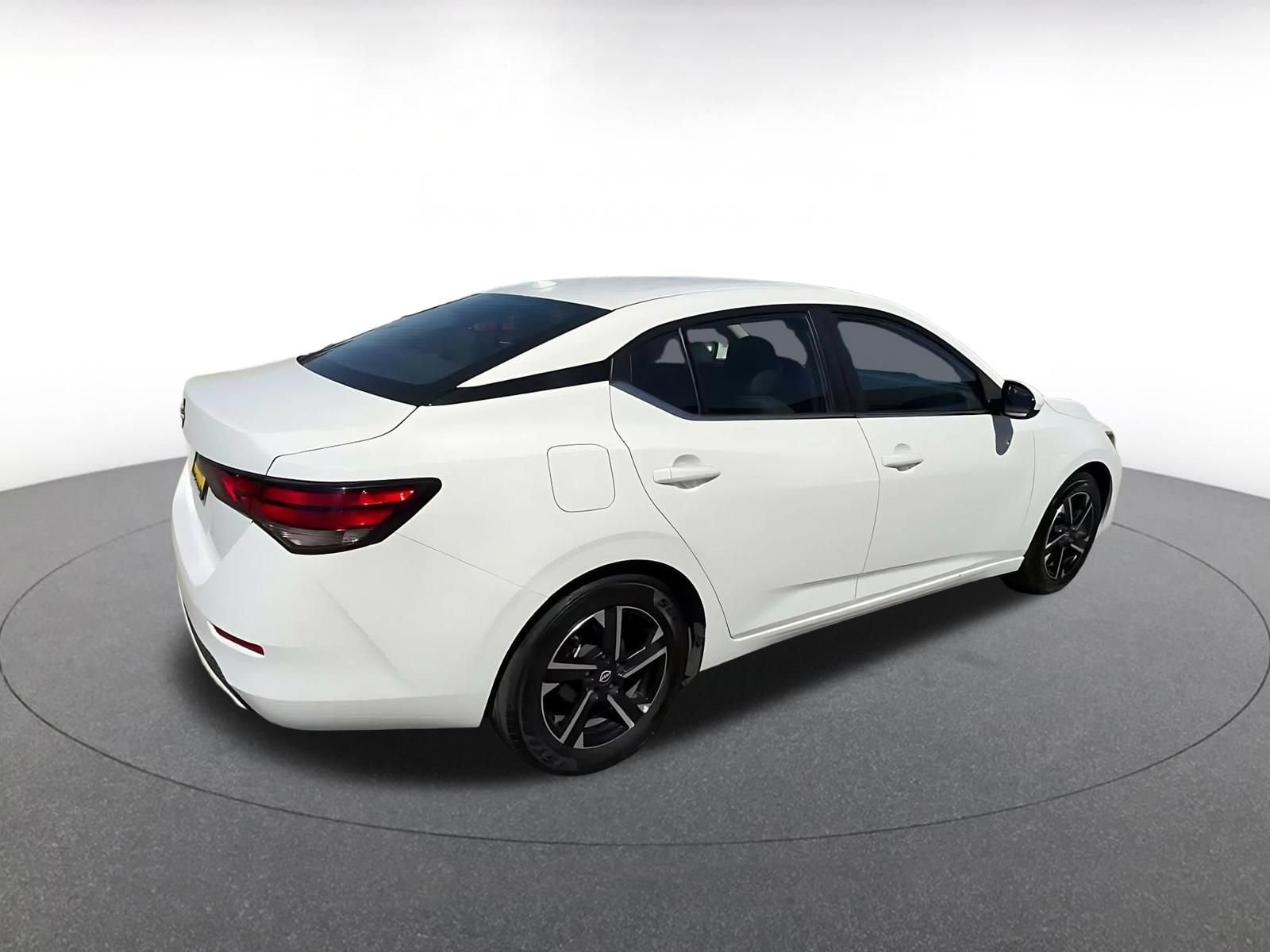 Thumbnail: 2025 Nissan Sentra - 13