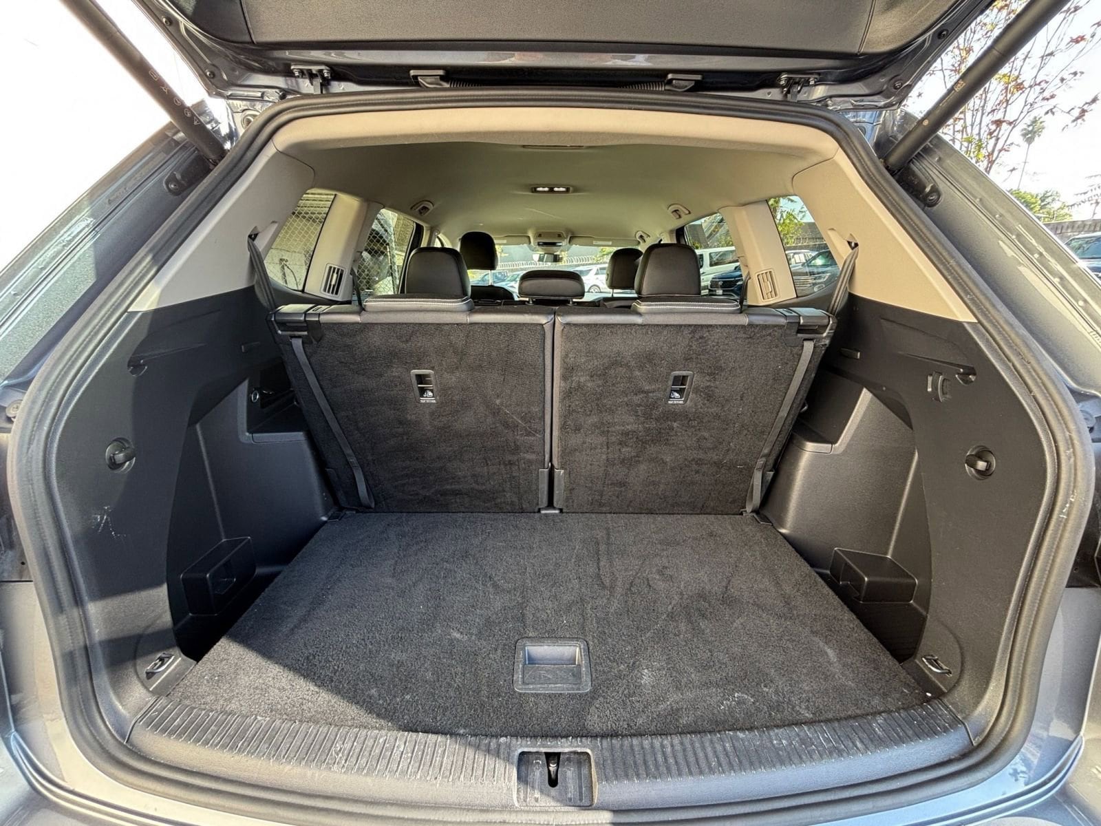 Thumbnail: 2025 Volkswagen Atlas - 32