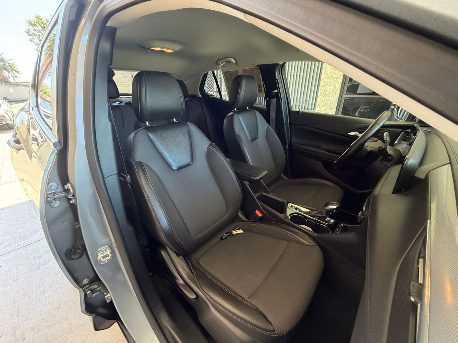 Thumbnail: 2025 Buick Encore GX - 35