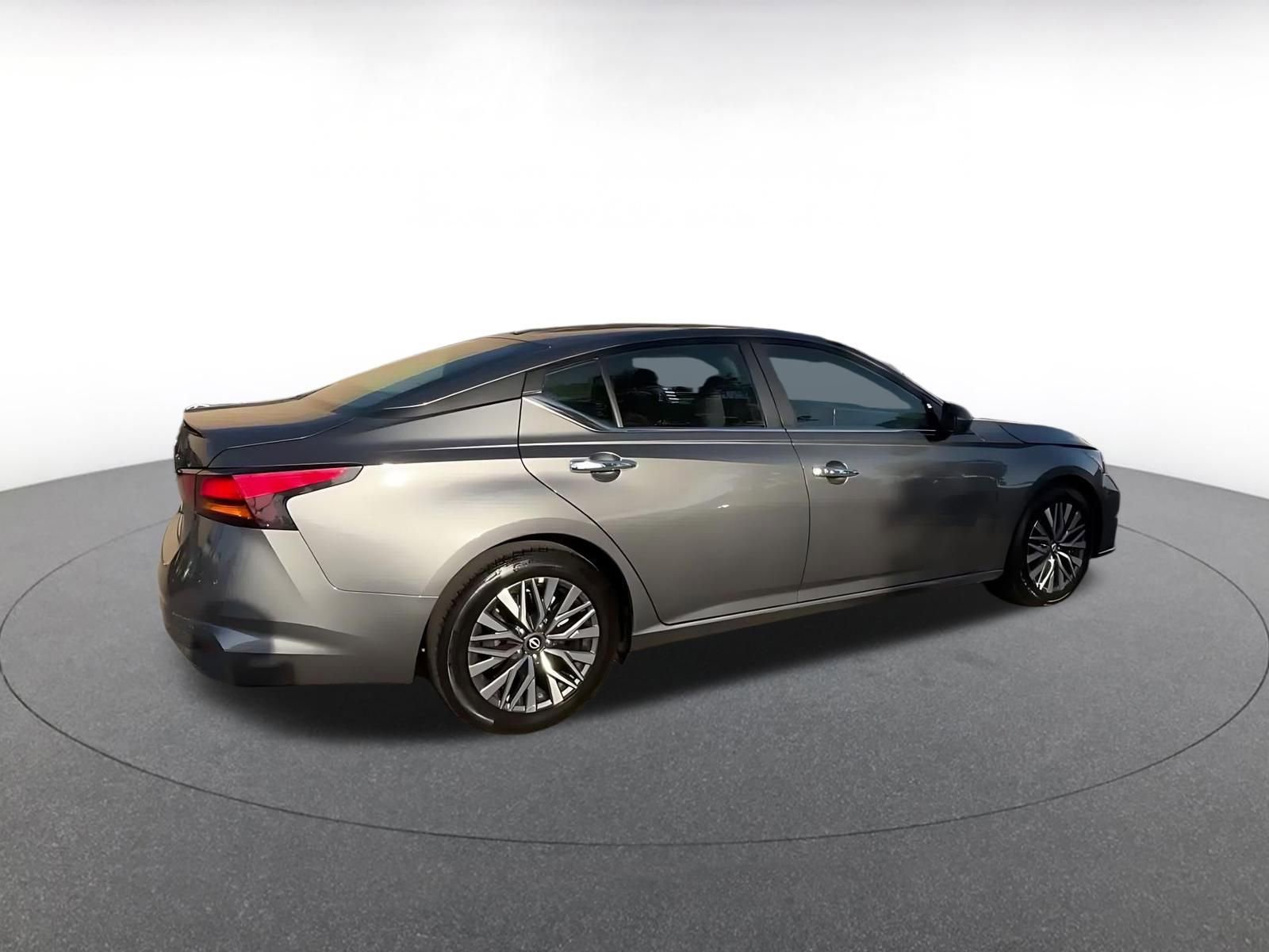 Thumbnail: 2025 Nissan Altima - 14