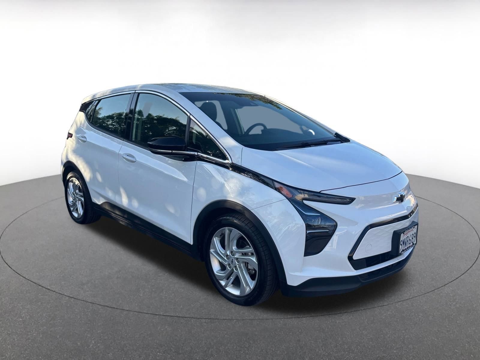 Thumbnail: 2023 Chevrolet Bolt EV - 1