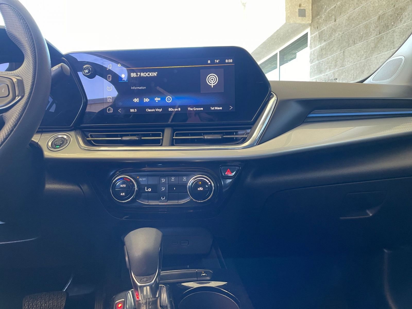 Thumbnail: 2025 Chevrolet Trax - 17