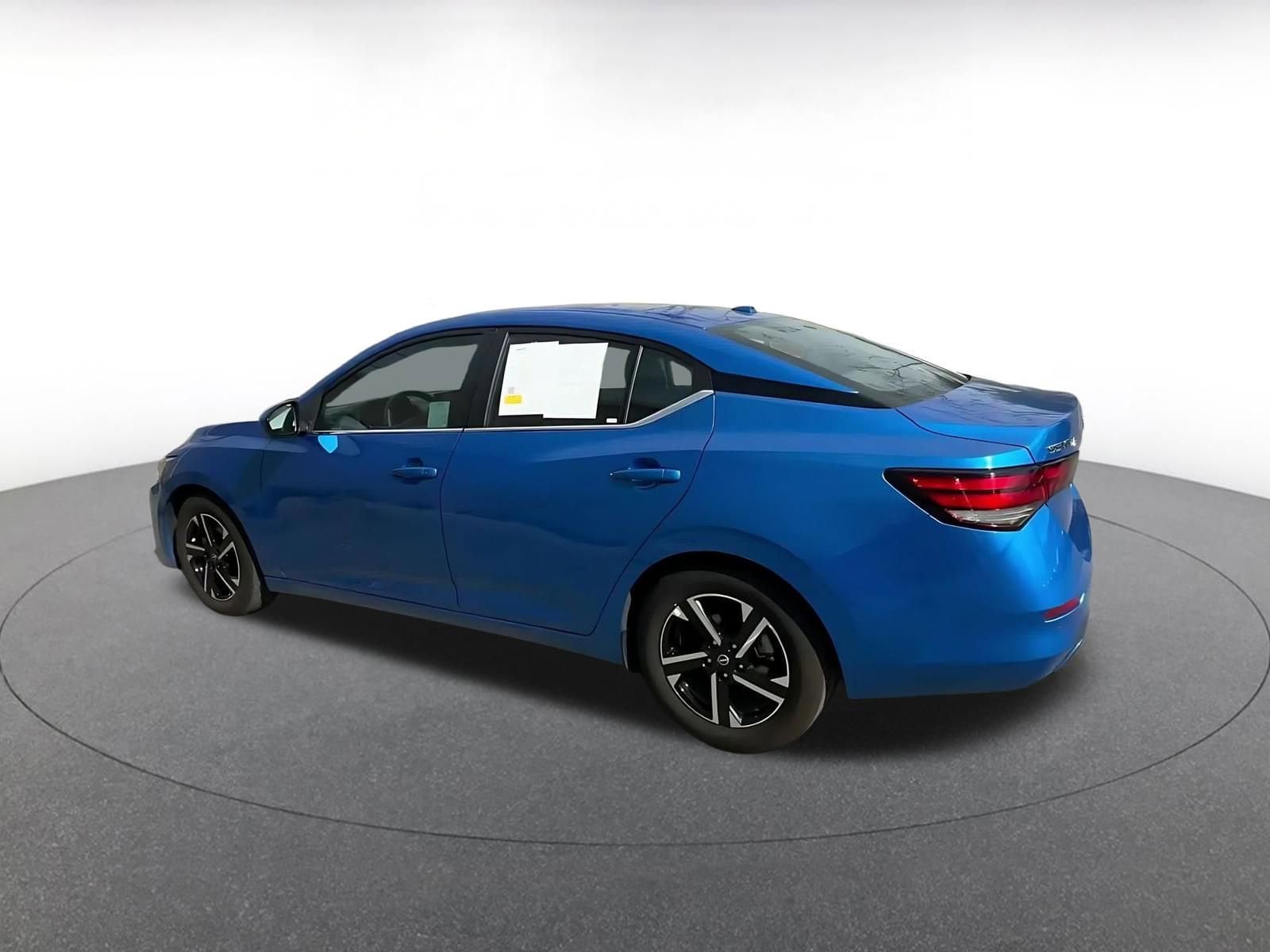 Thumbnail: 2025 Nissan Sentra - 10