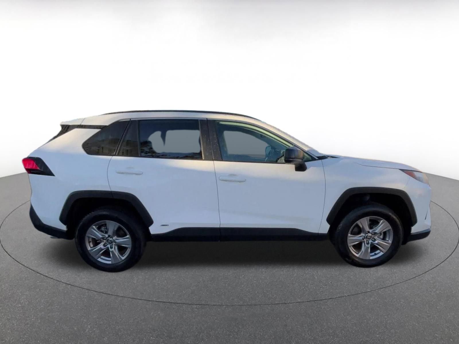 Thumbnail: 2025 Toyota RAV4 - 16