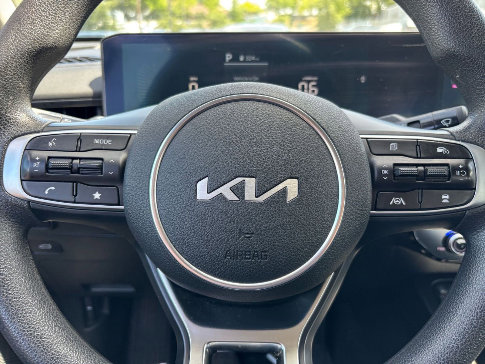 Thumbnail: 2025 Kia K5 - 27