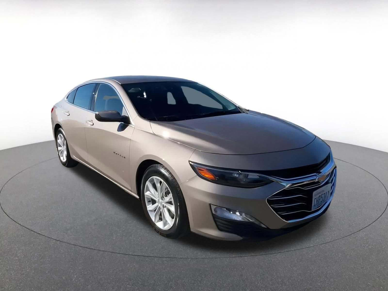 Thumbnail: 2023 Chevrolet Malibu - 3