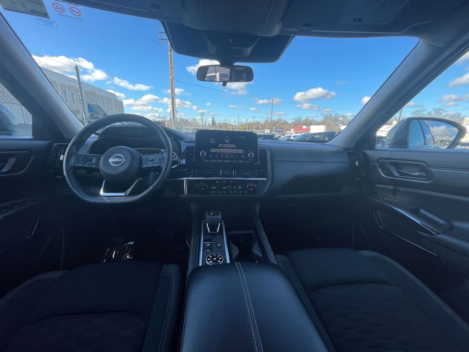 Thumbnail: 2025 Nissan Pathfinder - 34