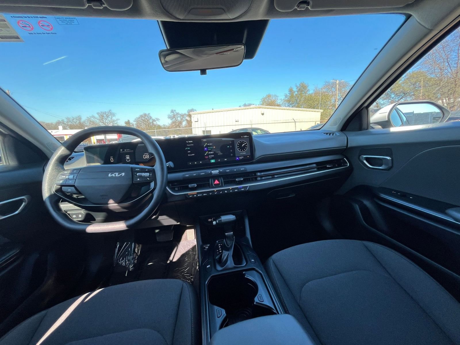 Thumbnail: 2025 Kia K4 - 32