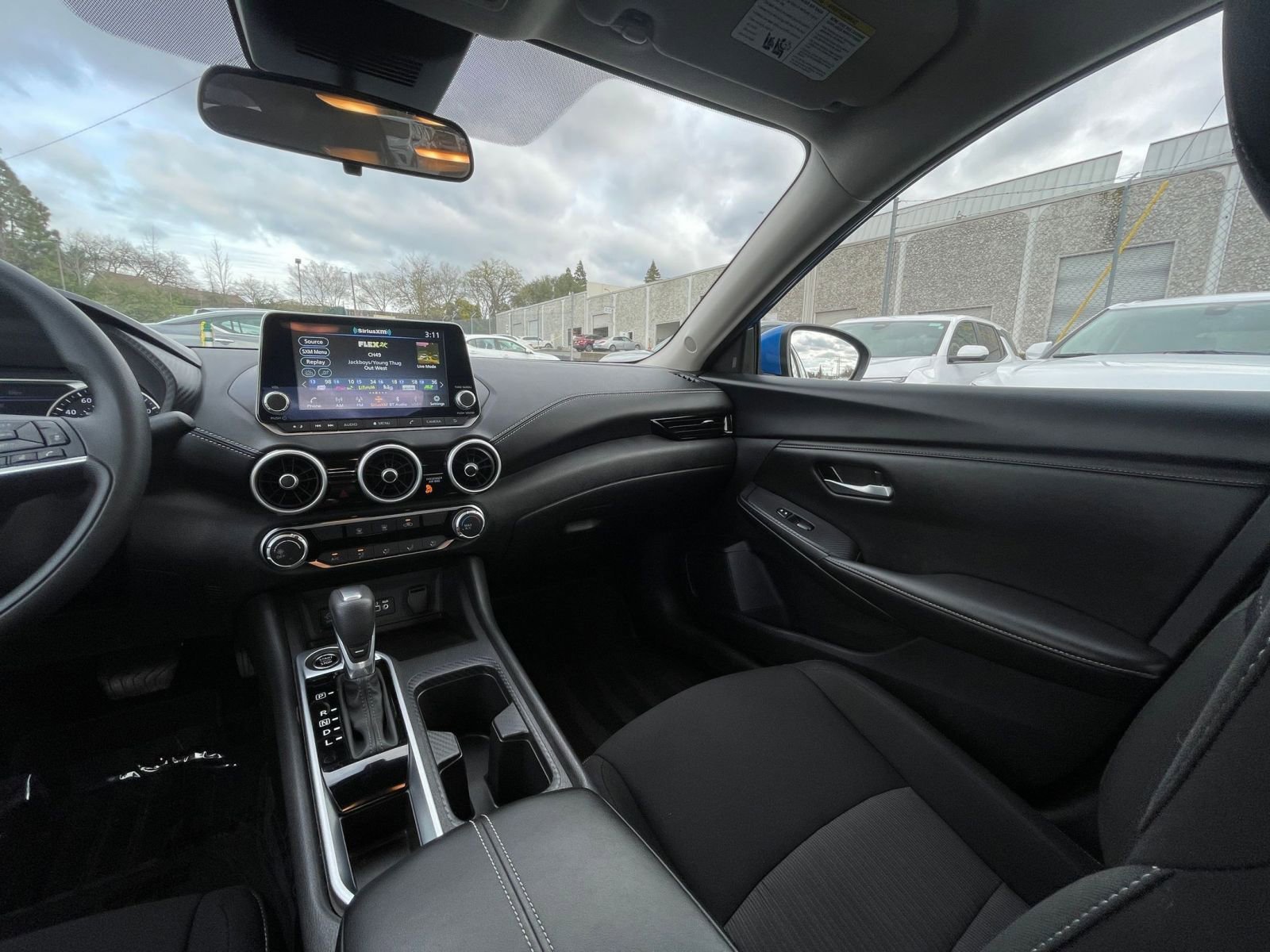 Thumbnail: 2025 Nissan Sentra - 33