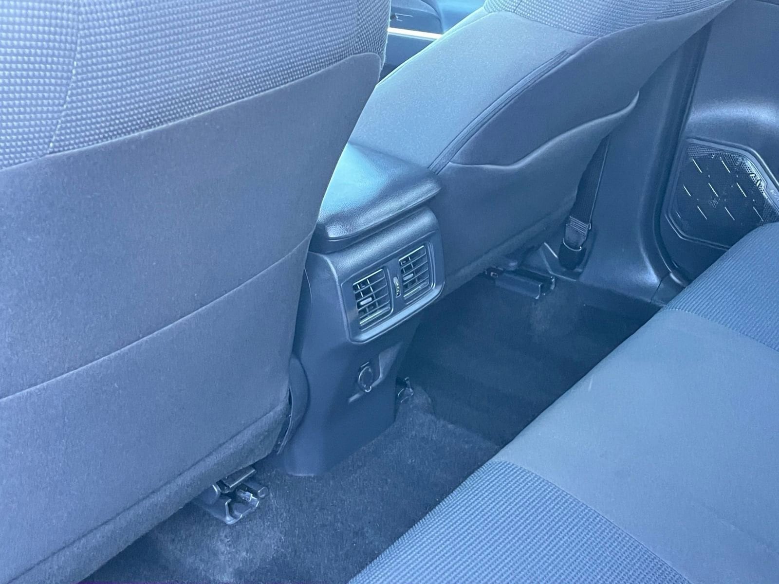 Thumbnail: 2025 Toyota RAV4 - 23