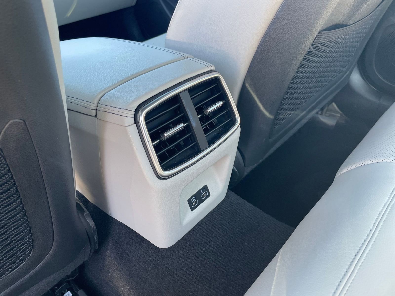 Thumbnail: 2025 Genesis G70 - 24