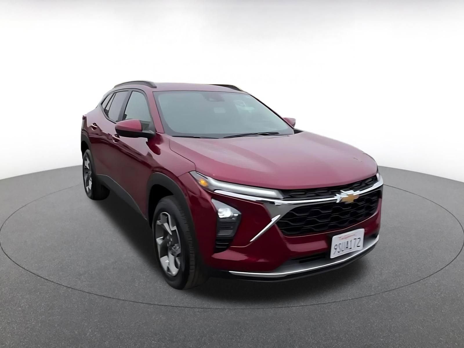 Thumbnail: 2025 Chevrolet Trax - 3