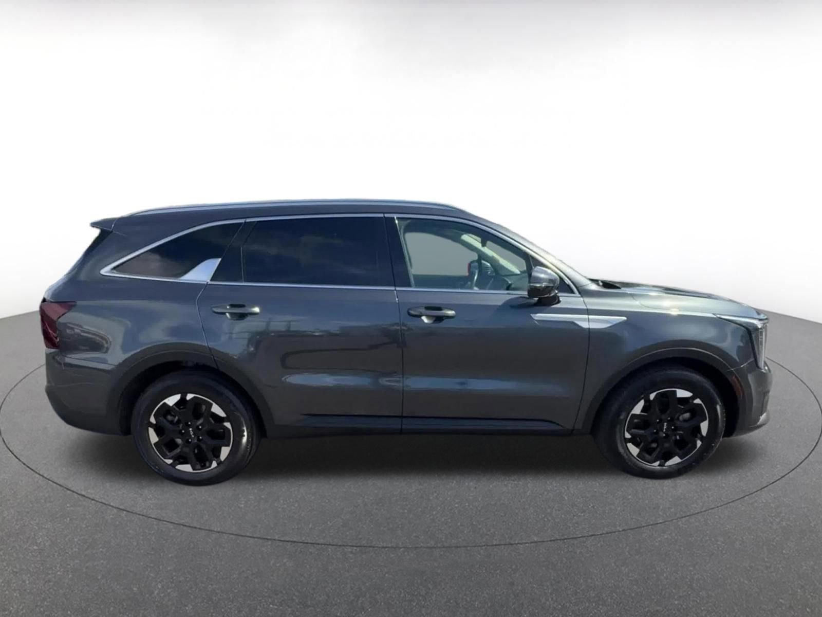 Thumbnail: 2024 Kia Sorento - 16