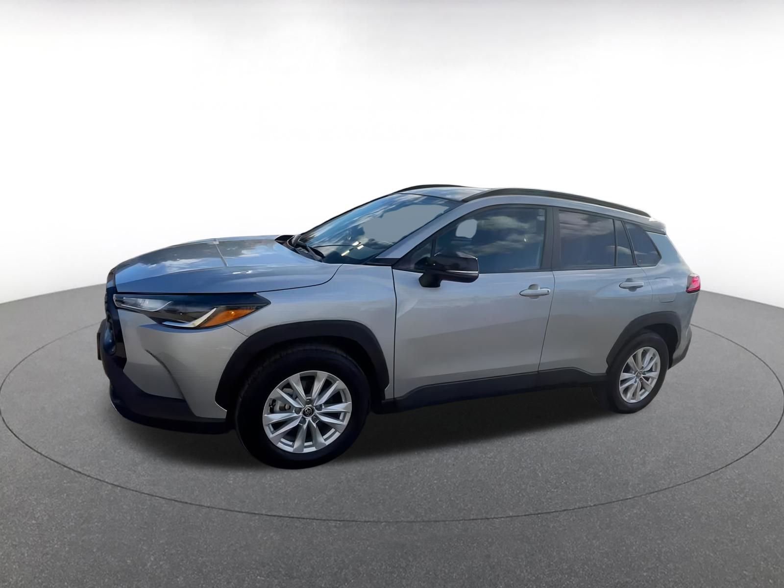 Thumbnail: 2025 Toyota Corolla Cross - 8