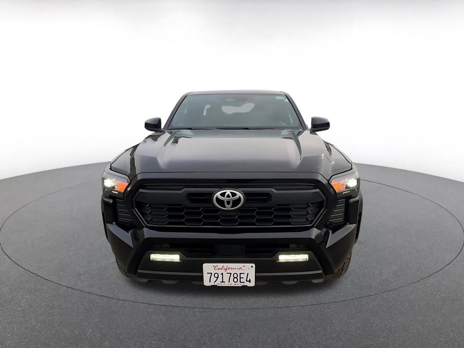 Thumbnail: 2025 Toyota Tacoma - 3